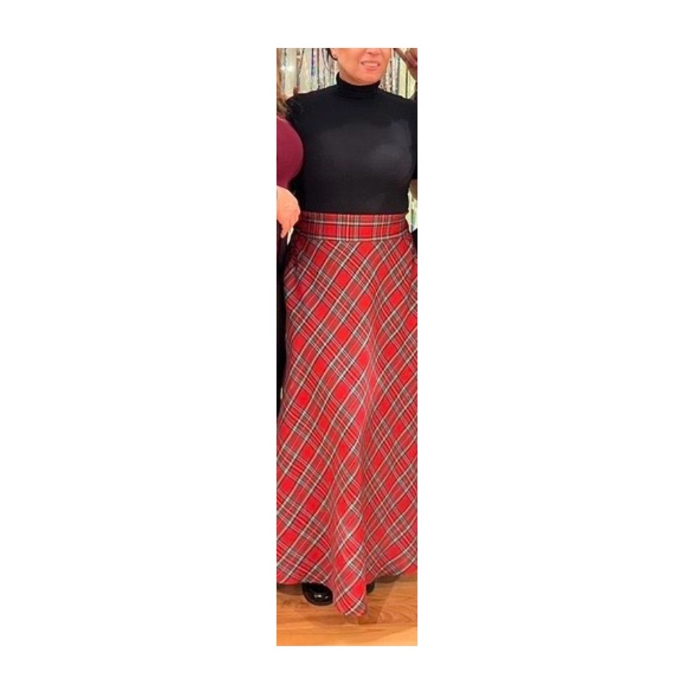 Women’s Tartan Maxi Skirt w/ Pockets & Elastic waist in back Sz Large